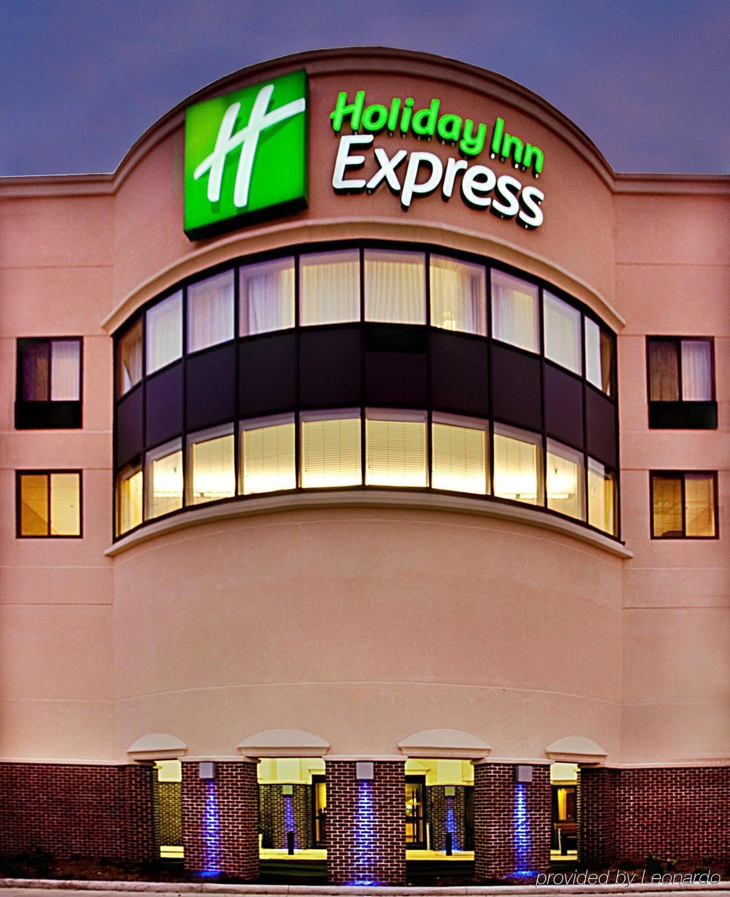 Holiday Inn Express- Waterloo/Cedar Falls, An Ihg Hotel Dış mekan fotoğraf